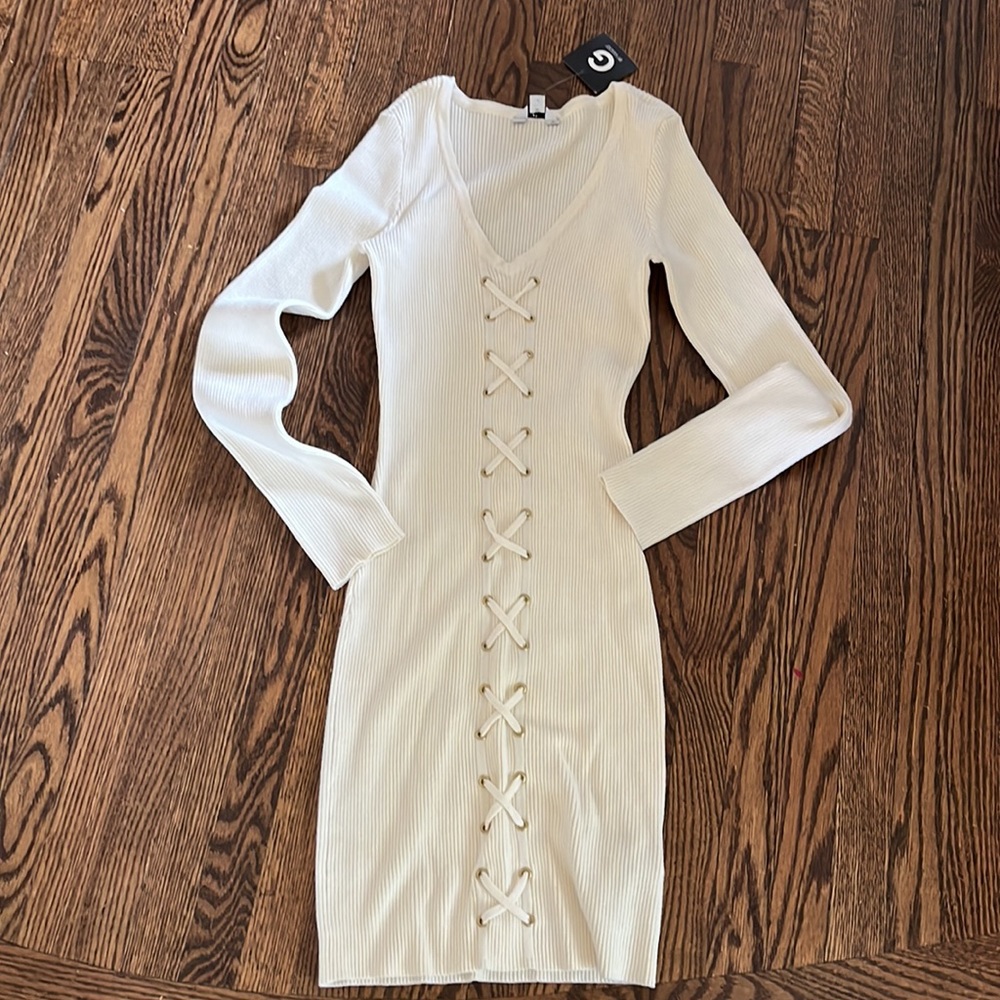 NWT Guess Cream Long Sleeve V-neck Lace Up Dress
